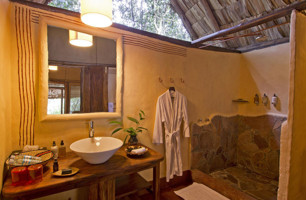 Готель Sanctuary Gorilla Forest Camp Ntungamo  Екстер'єр фото